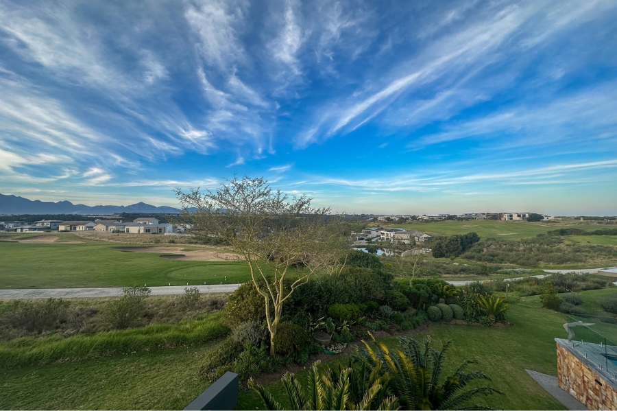 5 Bedroom Property for Sale in Oubaai Western Cape